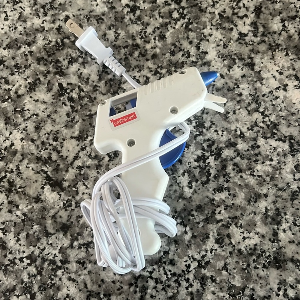 Craft smart glue gun